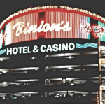 Online Casinos Vs Real Casinos (2025) Payouts, Games